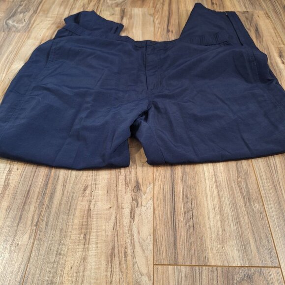 LL Bean Mens Nylon Pants size XL - Picture 2 of 5